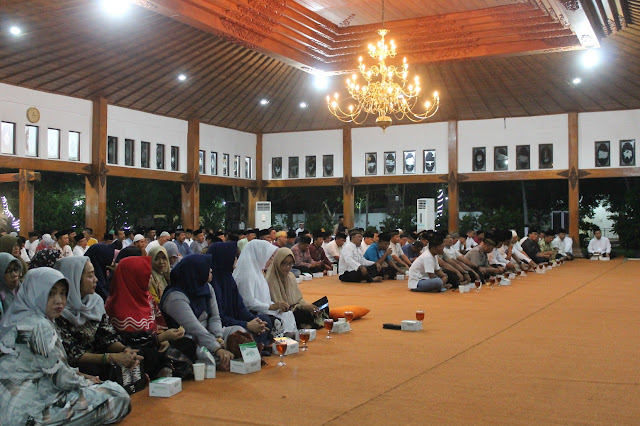 Pengajian Peringatan Maulid Nabi Muhammad SAW Kabupaten Sragen Pengajian Peringatan Maulid Nabi Muhammad SAW Kabupaten Sragen