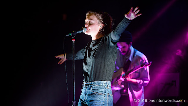 Dizzy at The Mod Club on April 16, 2019 Photo by John Ordean at One In Ten Words oneintenwords.com toronto indie alternative live music blog concert photography pictures photos nikon d750 camera yyz photographer