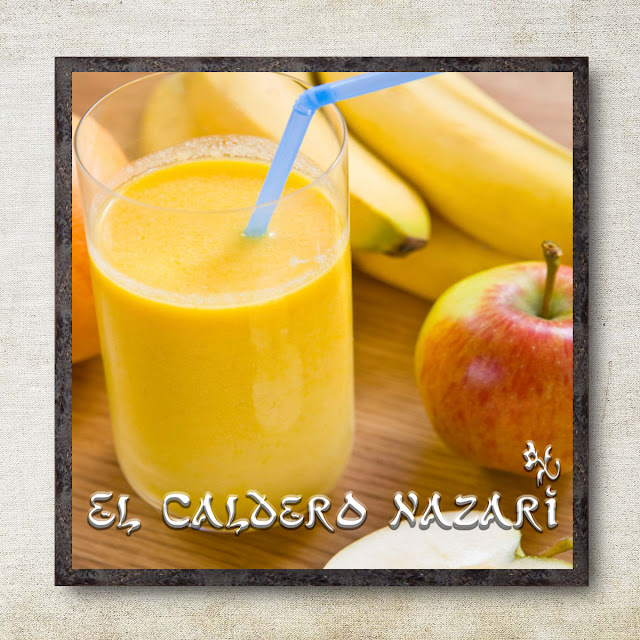 EL CALDERO NAZARÍ BATIDO DE MANZANA PLATANO CON YOGUR EL CALDERO NAZARÍ BATIDO DE MANZANA PLATANO CON YOGUR