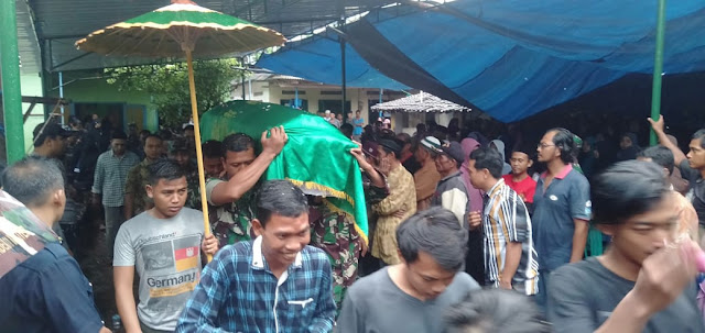 Danramil Wonosari Ikut Berbelasungkawa kepada keluarga anggotanya