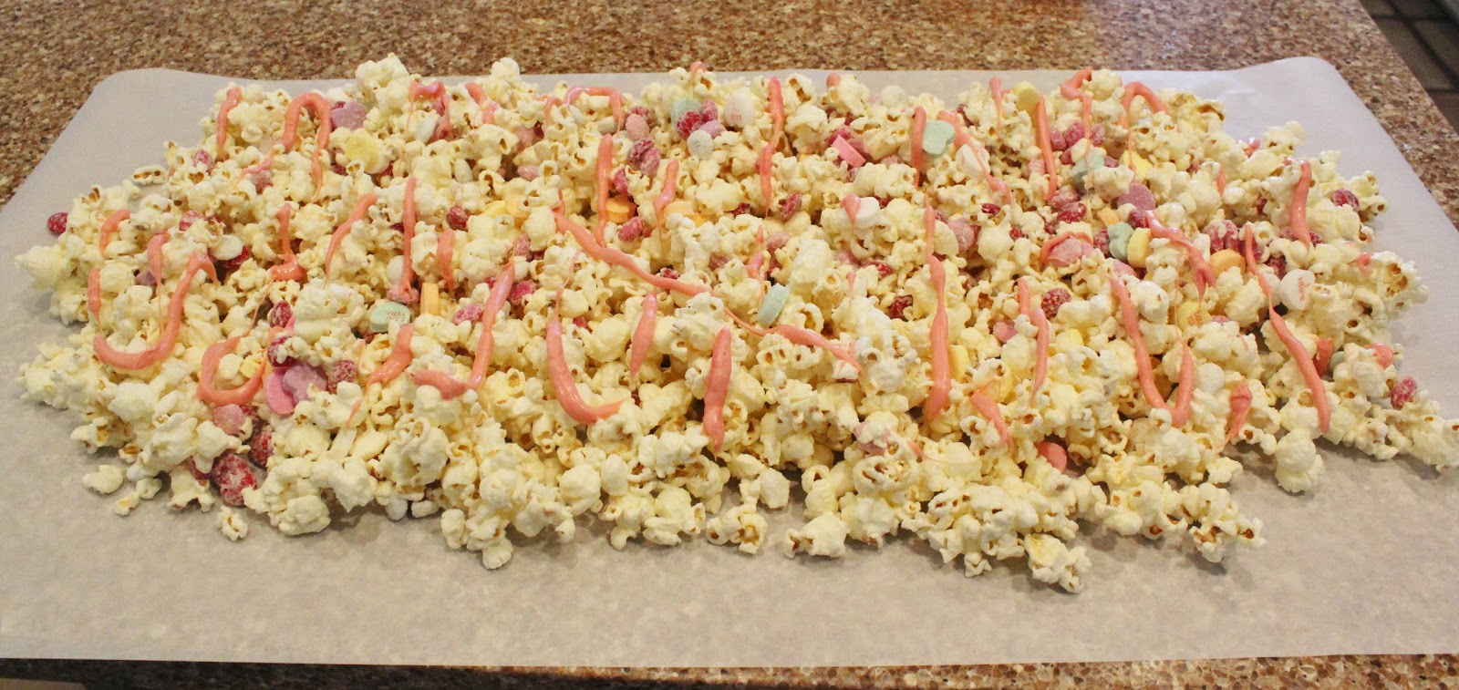 white-chocolate-valentine-popcorn