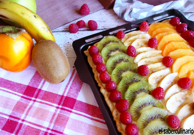 Tarta de frutas con crema pastelera de chocolate blanco