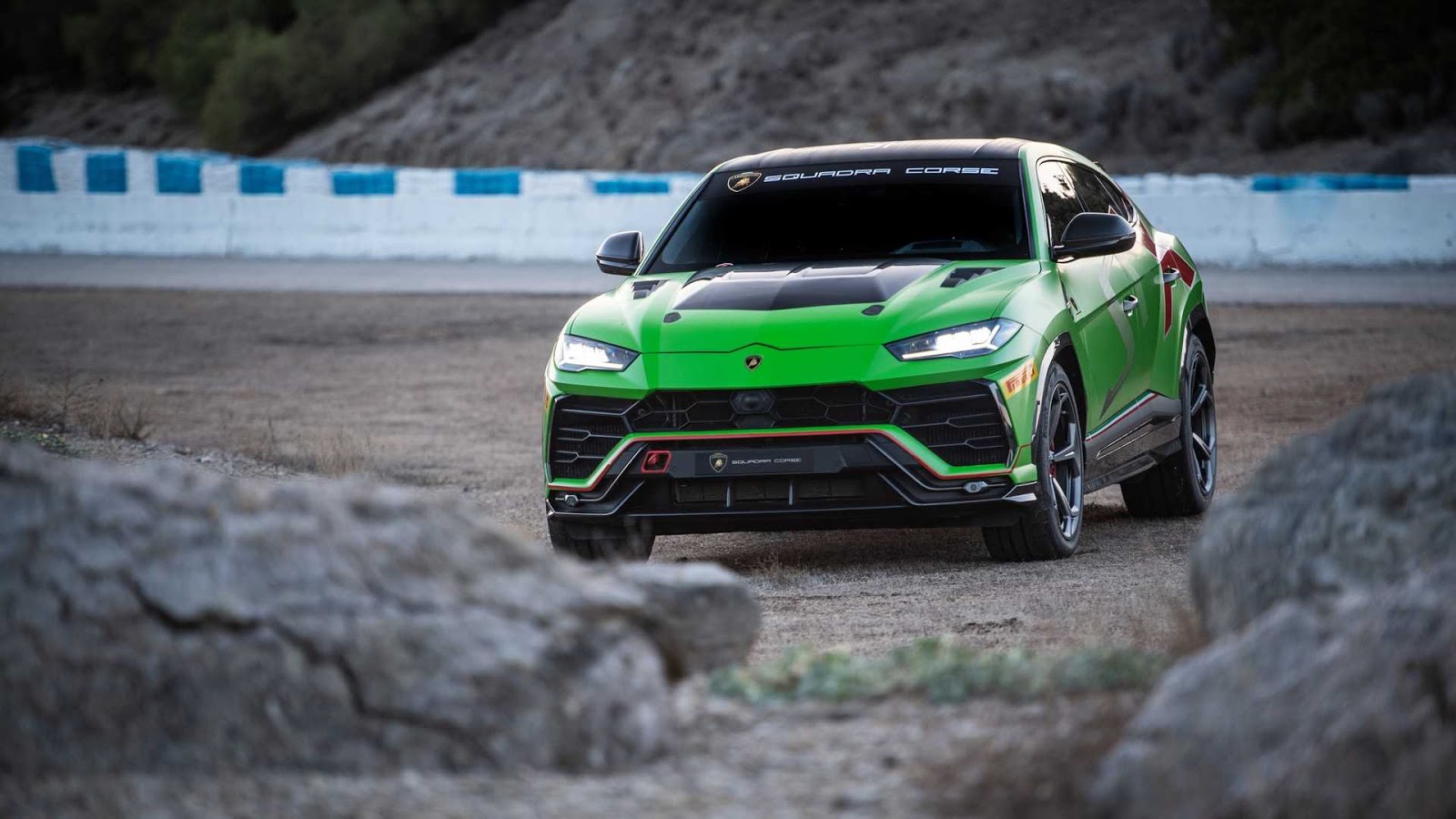 Lamborghini. Cette version du Urus sera seulement destinée au pôle sportif de la marque. lamborghini urus st