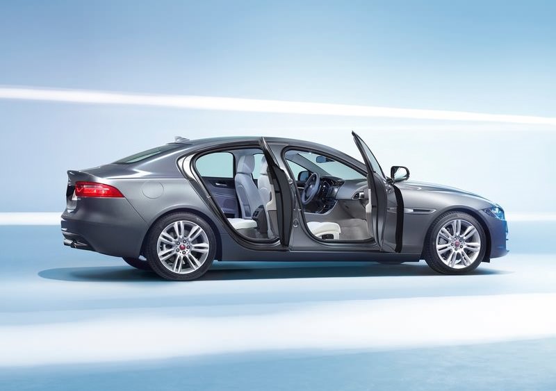 سيارة جاكوار xe 2016 سيارة جاكوار xe 2016