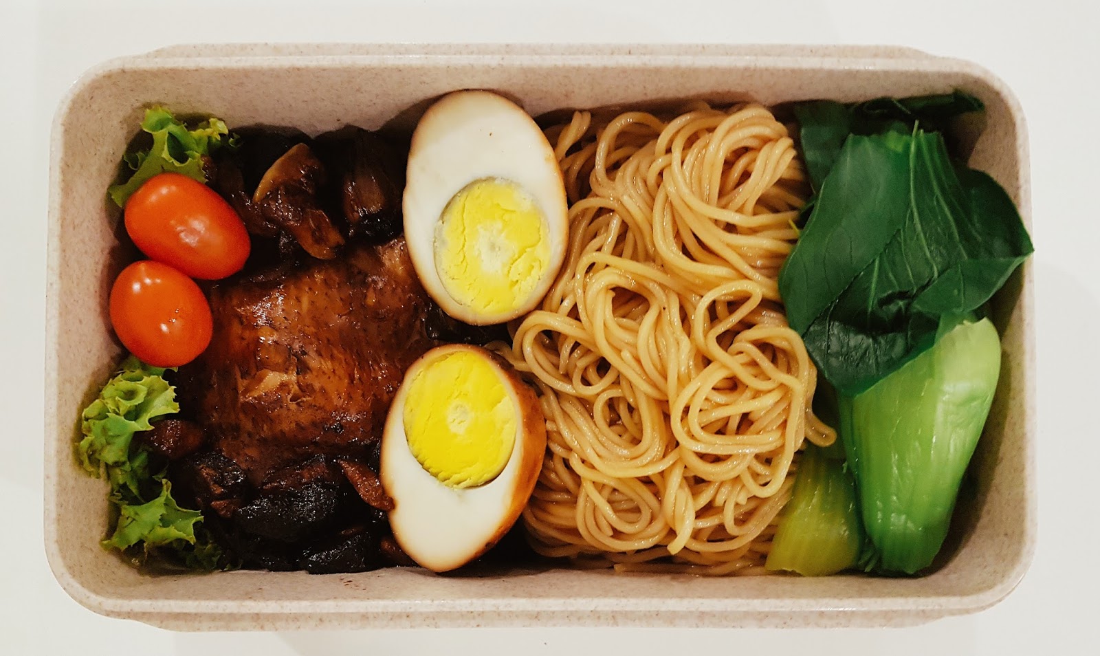 Bento 171 Rice cooker soy sauce chicken thighs and noodles Bento