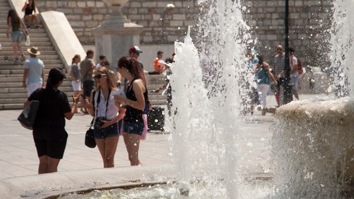 Οδηγίες και μέτρα προστασίας των πολιτών και των ευάλωτων ομάδων από τον καύσωνα