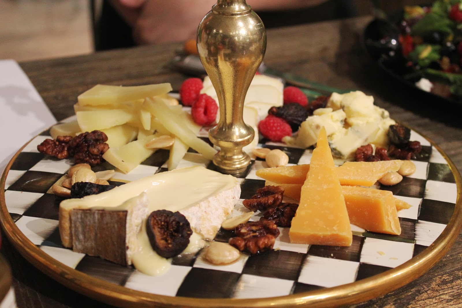 Delicious Dishings A Tasting At Bee's Knees Supply Company