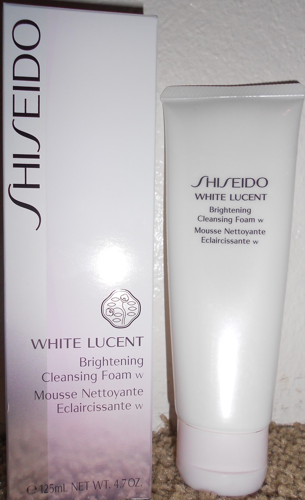 white lucent cleansing foam