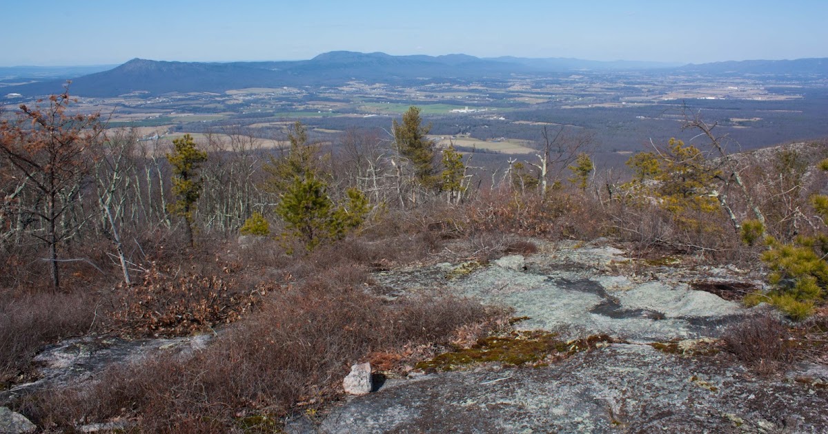 Hiking Shenandoah Lewis Peak
