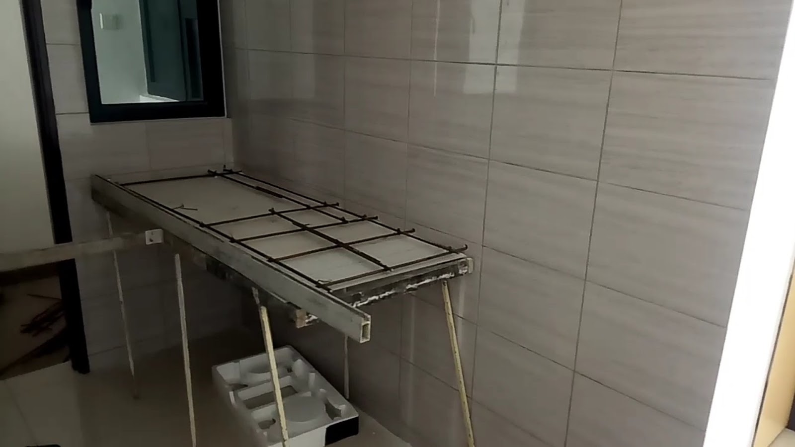 Table top kitchen meja dapur konkrit tile warna cerah. Satu rumah ada 3