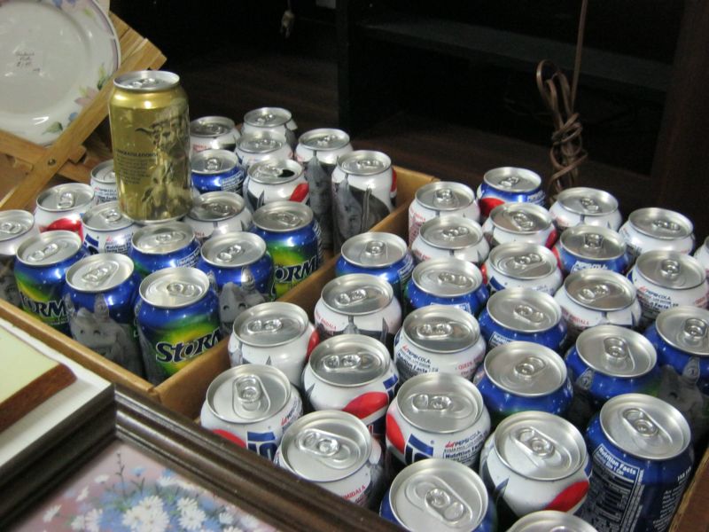 Soda Can Collection Gold Yoda and Storm