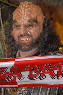 Presidente Klingon con la sciarpa del Bari