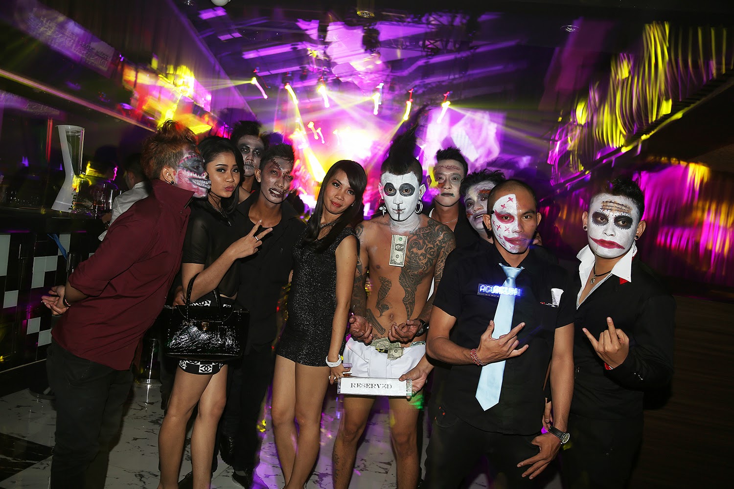 Galeri Foto-foto Halloween Party w/ DJ NESSA at DELTA CLUB B