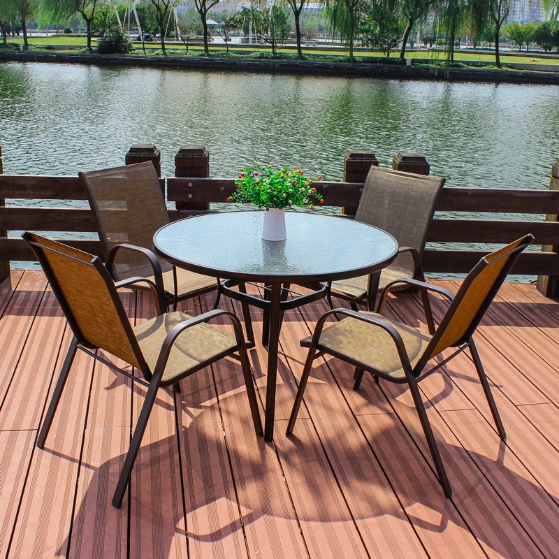Những mẫu bàn ghế sắt đẹp cho cafe sân vườn