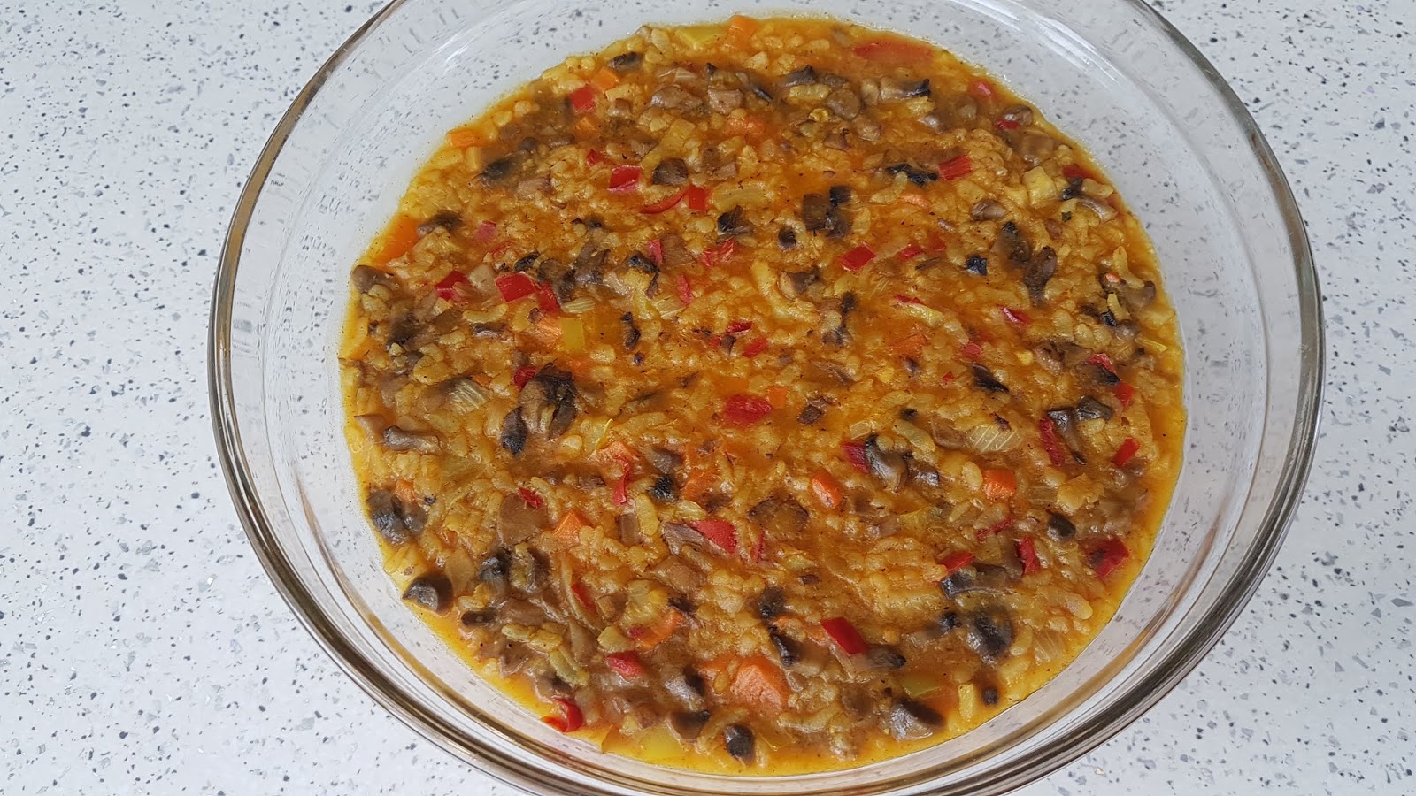 susu Pilaf de orez cu legume si ciuperci