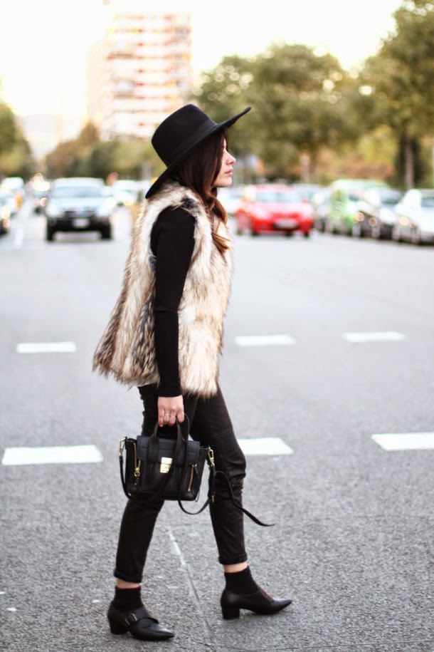 How to Chic: HOW TO WEAR A FUR VEST ? 12 OUTFITS IDEAS