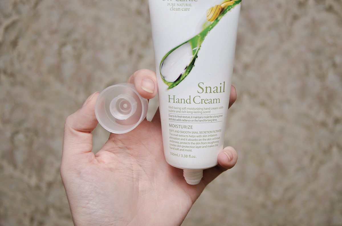 Real moisture snail hand cream. Snails moist hand cream перевод. Jigott snail hand cream. Snails moist hand cream перевод. Snails moist hand cream перевод.