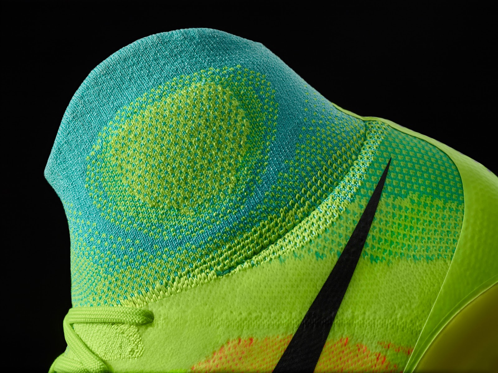 Nike Magista Obra II 3D knitted waterproof men's soccer