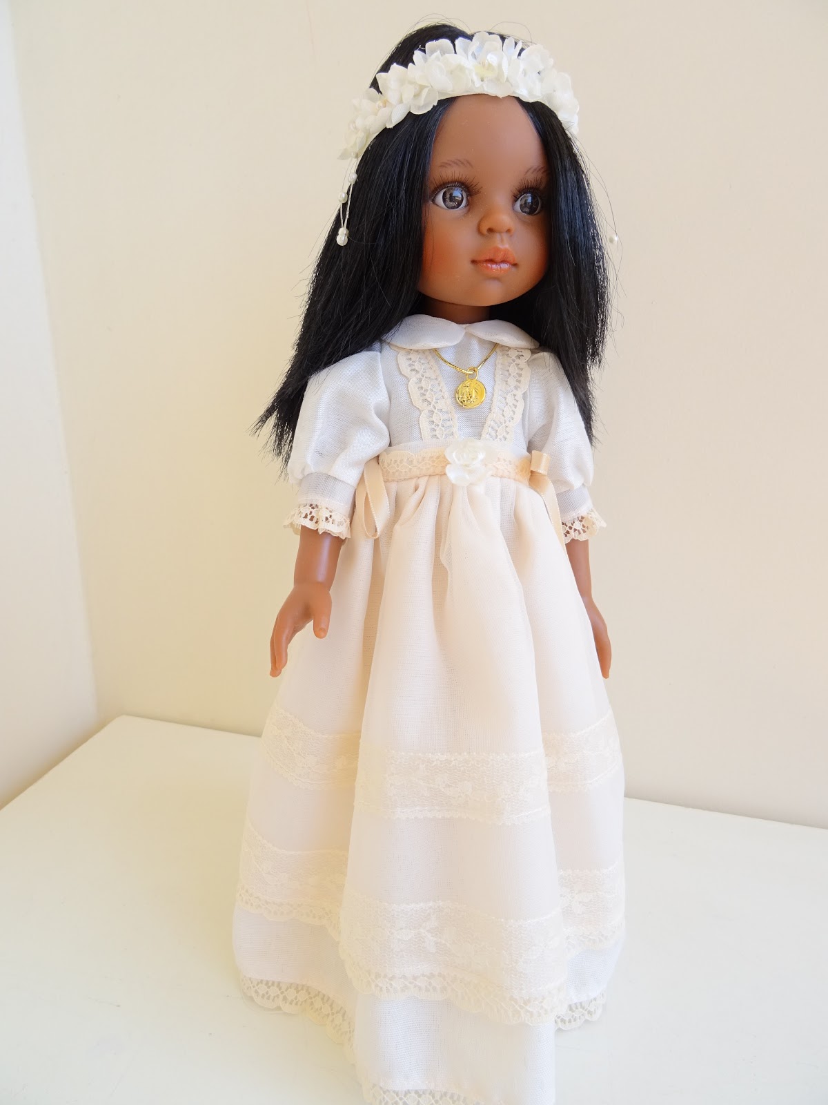 muñeca comunion paola reina