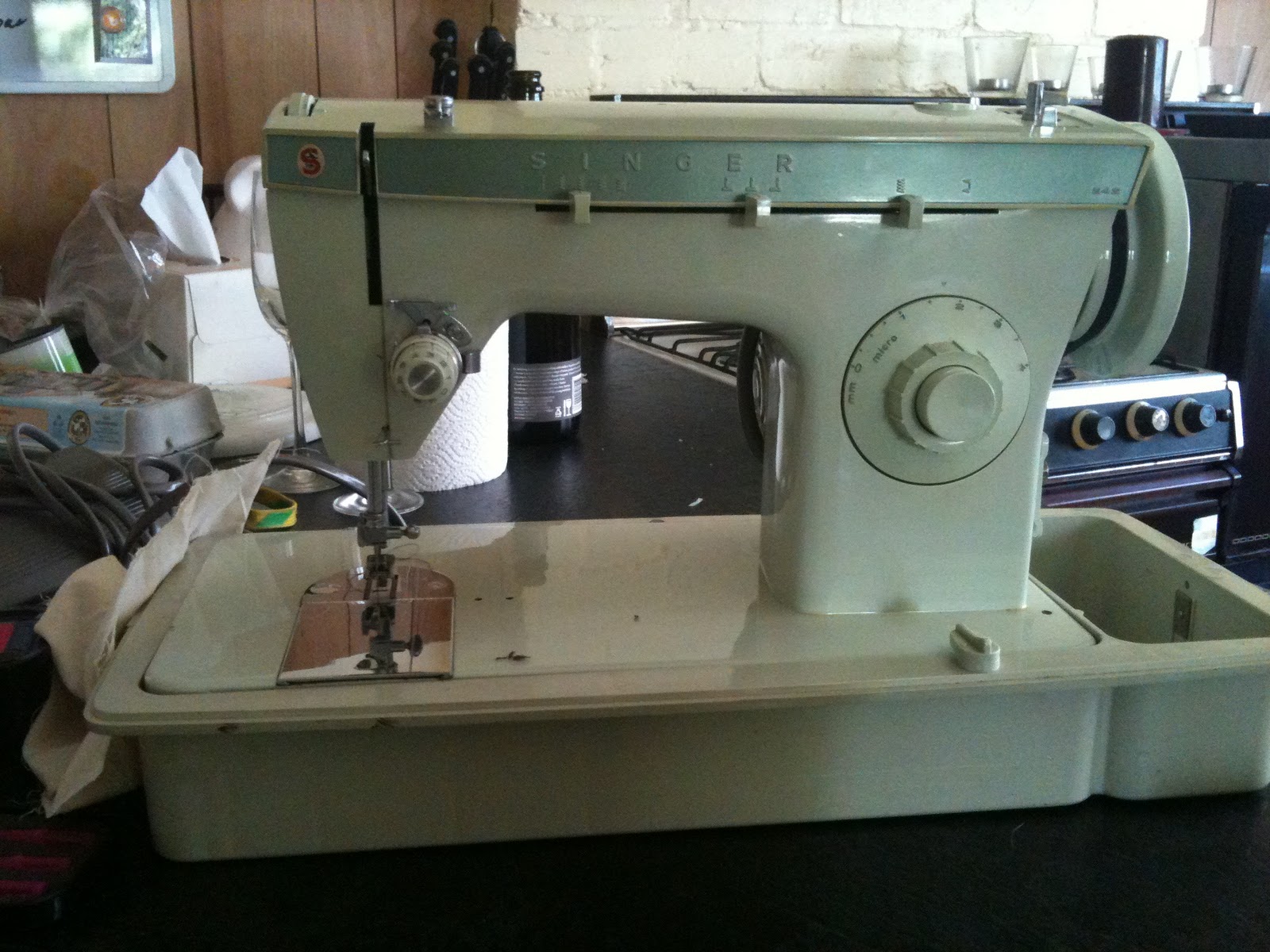Fabric Spill: New sewing machine - singer
