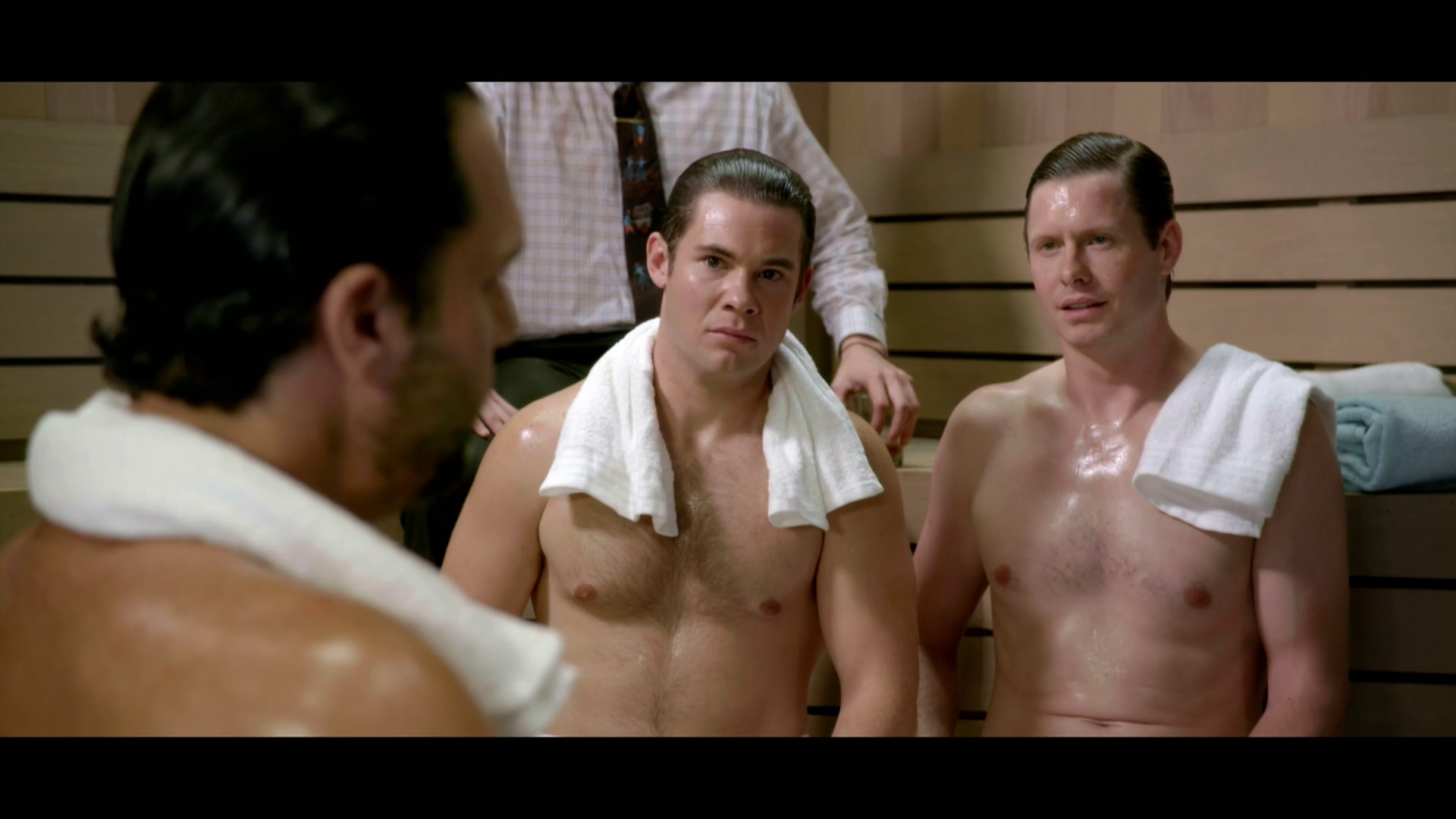 Liam Hemsworth, Dane Cook, Adam Devine and Anders Holm shirtless in Workaho...