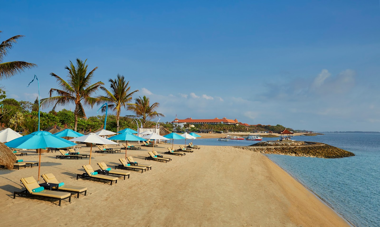 >> Tanjung Benoa Bali, Menyajikan Beragam Permainan Watersport Berkelas