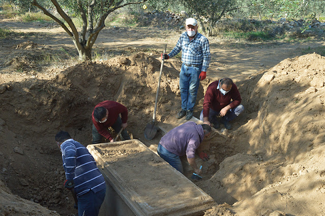 Treasure hunters unearth ancient sarcophagi in Hellenistic city of Aphrodisias