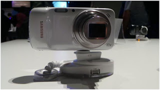 Galaxy S4 Zoom, Smarrtphone Samsung Kamera Terbaik 16 MP