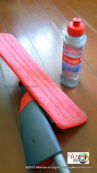 Woman In Digital: Home Tips: Rubbermaid Reveal Spray Mop Review