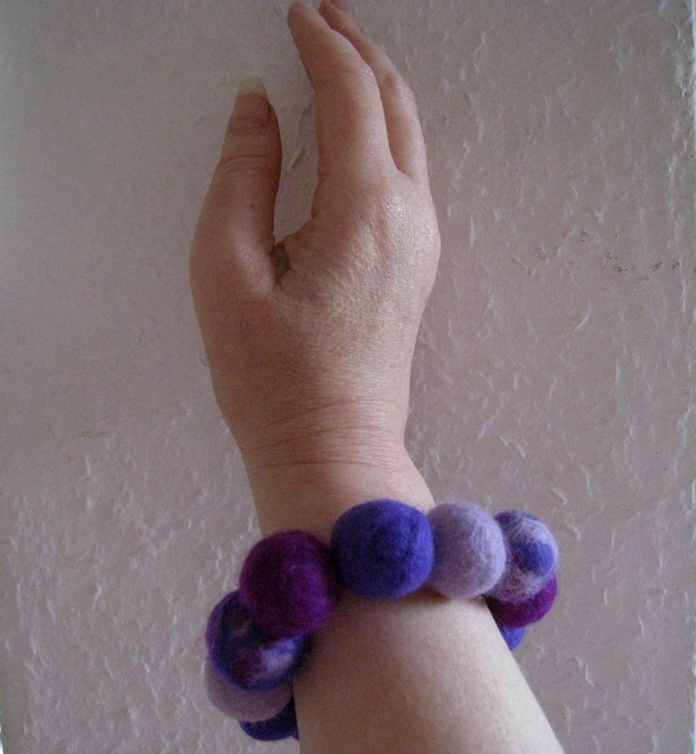 RosMadeMe Felt Up? A felt beads tutorial