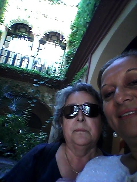 En Sevilla con la poeta M. Dolores Almeyda