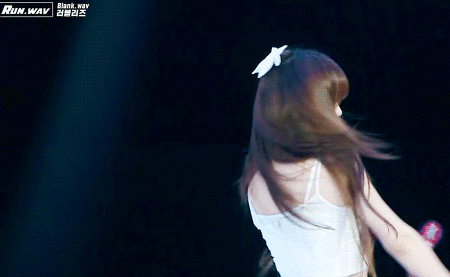 본인들이 섹시인지 큐티인지에 대해서 진지한 토론을 나누는 러블리즈.jpgif | 인스티즈