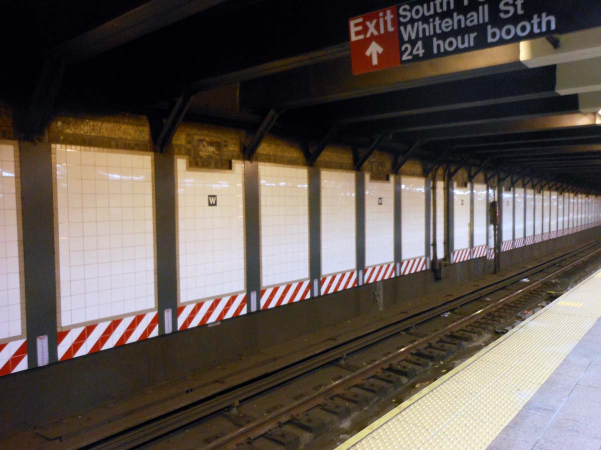 Quotidian New York (1) Staircase nonsequitors, (2) a trip to Staten