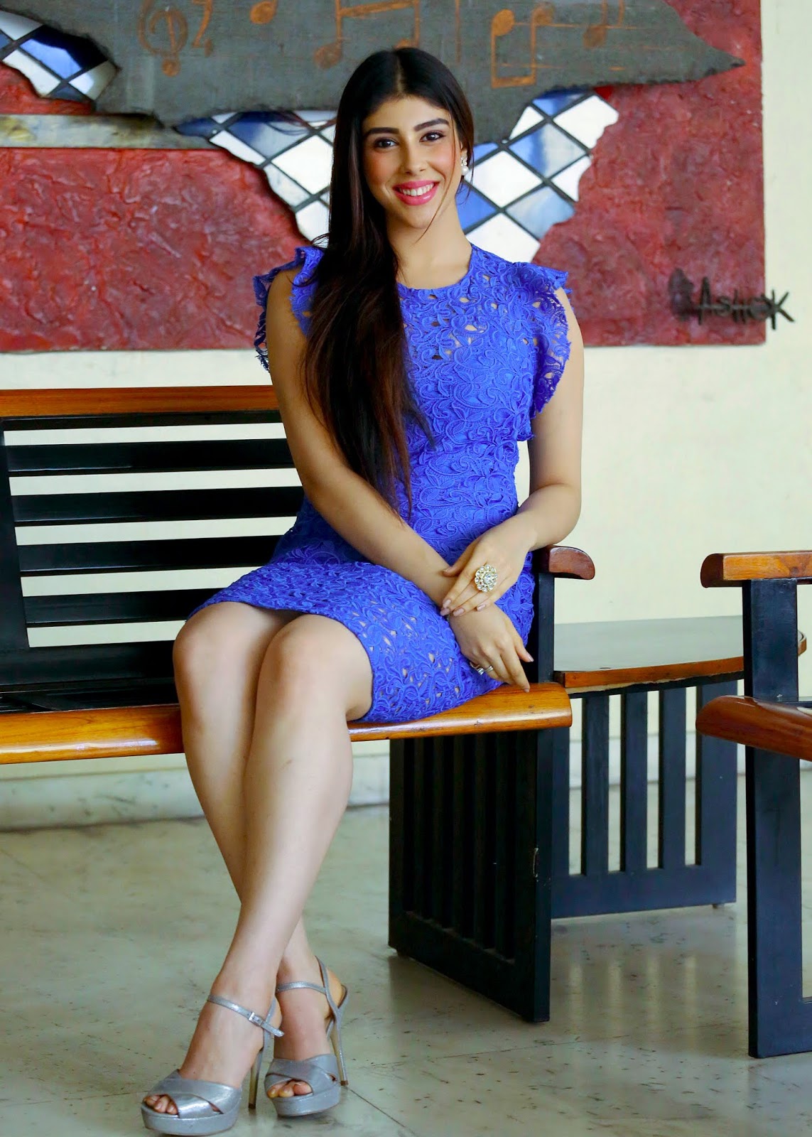 Beauty Galore Hd Aditi Singh Super Hot Exposing Thunder Thighs And Beautiful Legs In Blue Skirt