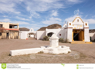 https://es.dreamstime.com/foto-de-archivo-aldea-mexicana-abandonada-image61861146