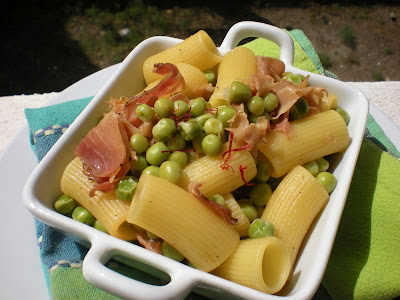 Rigatoni Speck e Piselli con pistilli di Zafferano