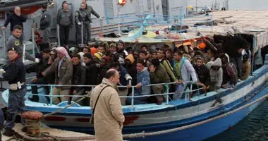150 مهاجرا يحاولون دخول مليلية عبر الميناء