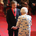 Paul McCartney recibe de manos de la reina Isabel II el título de "Acompañante de Honor"