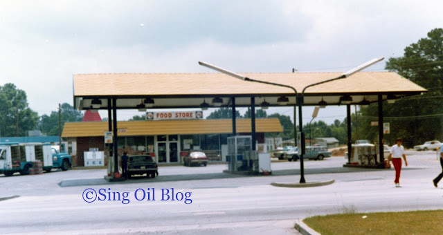 Columbus #2 convenience store and pump island around 1980 - Sing Oil Blog
