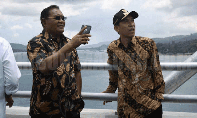 Pemprov Didorong Manfaatkan HPN Promosikan Potensi SDA 1 Karel ralahalu di jembatan