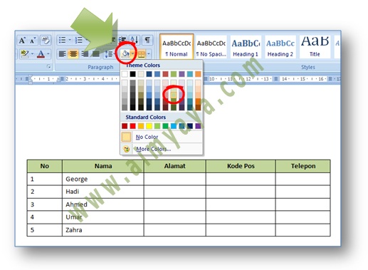 Gambar: Contoh cara memilih warna untuk cell pad Tabel di Microsoft Word