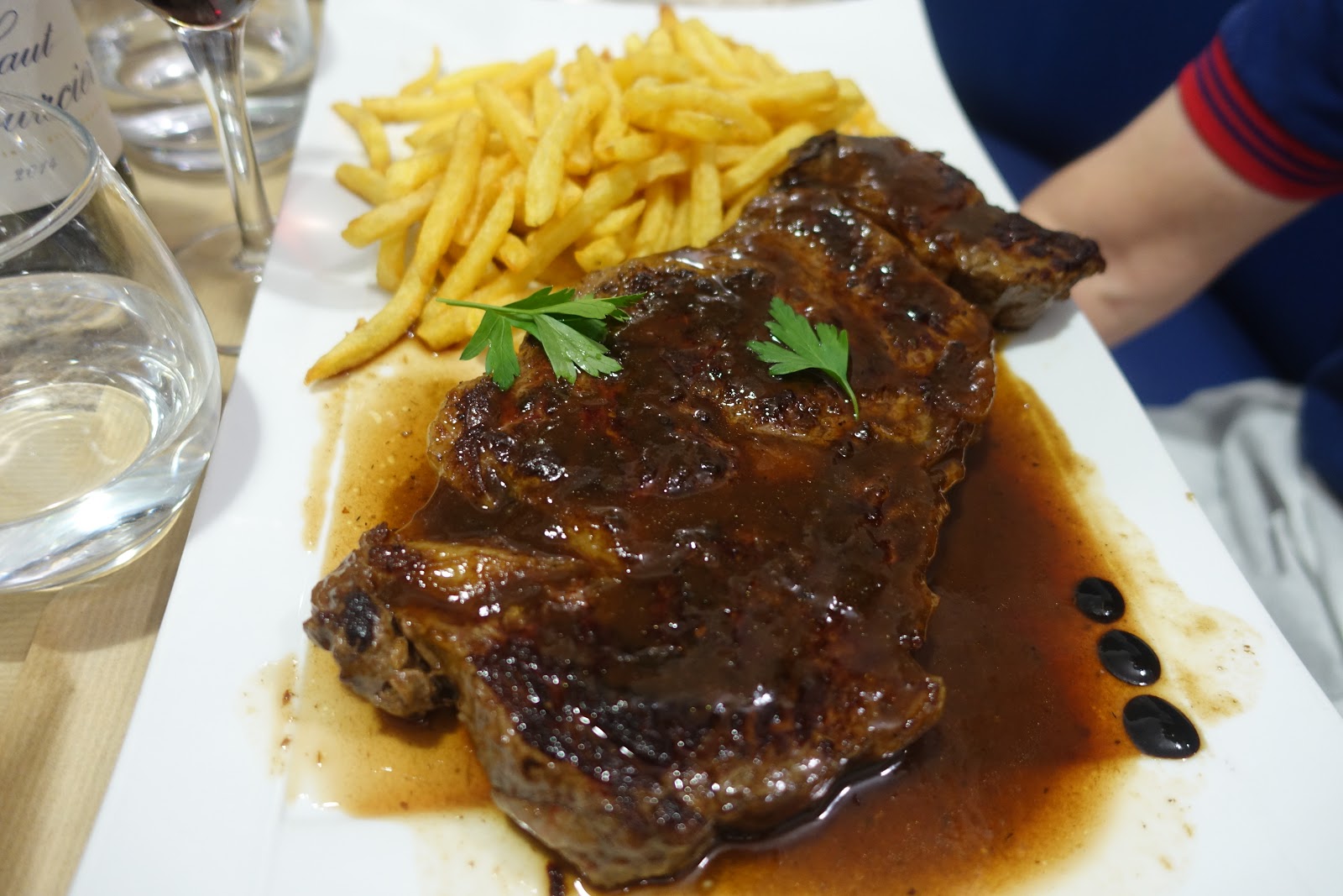 schillerwine Plateau de Fruits de Mer in Blaye Bordeaux Tour 2019 by ombiasy France