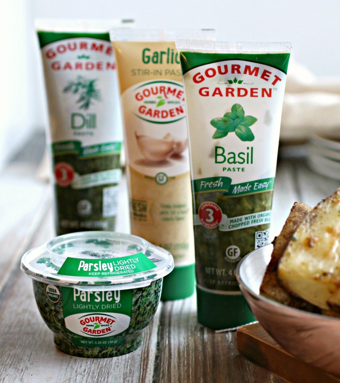 How to make Awesome roasted potatoes with sour cream dip