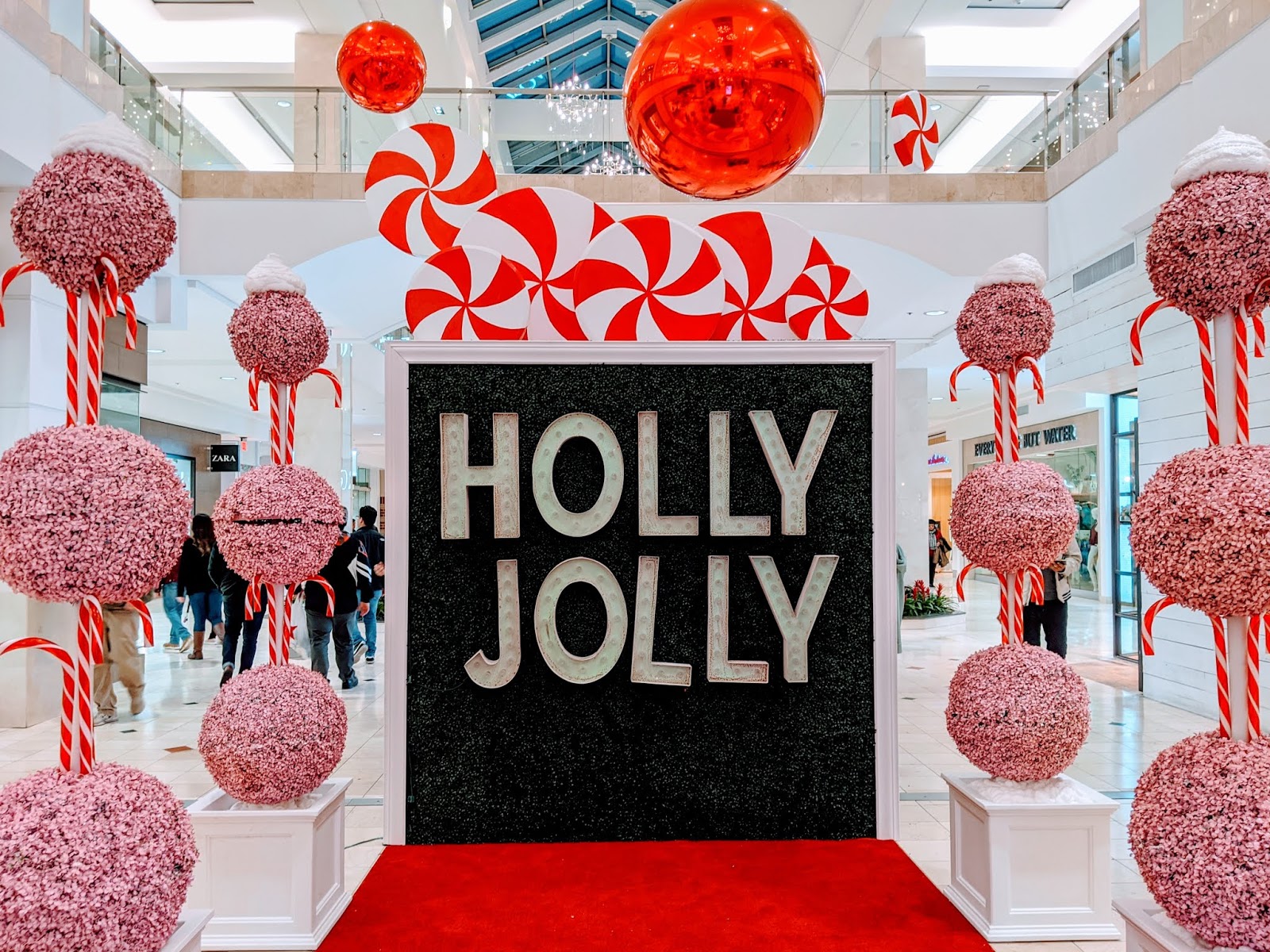 Rockville Nights More Christmas decorations installed at Westfield