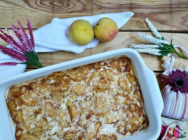 Tarta de duraznos. Receta, fruta, postre de verano, temporada, sencillo, fácil, rápido, rico, saludable. Cuca