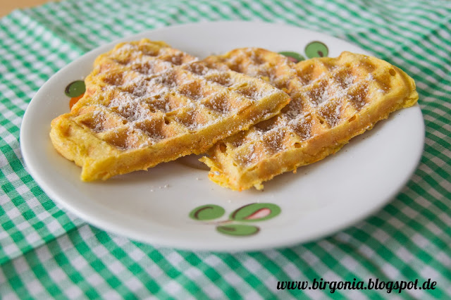 birgonia: Möhren-Waffeln