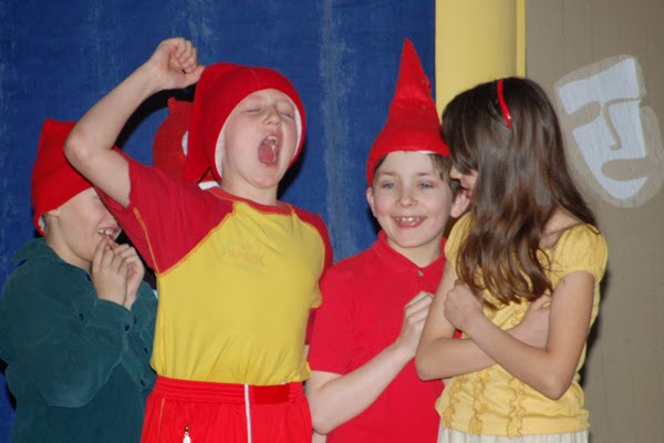 SCENARIUSZE PRZEDSTAWIEŃ: OSIĄGNIĘCIA TEATRZYKU Pleciugi