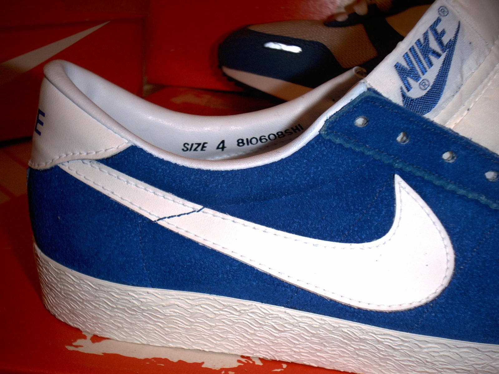 nike burt bruin