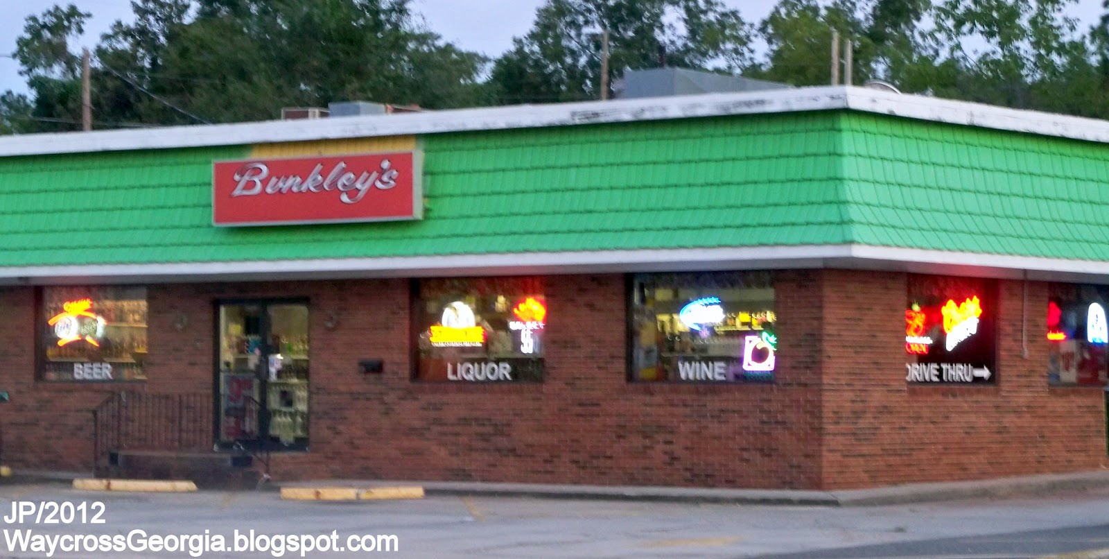 WAYCROSS Ware Cty.College Restaurant Bank Hotel Attorney Dr