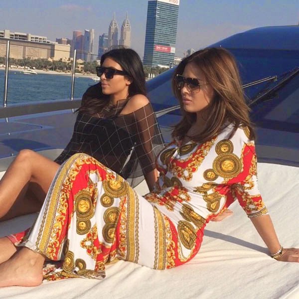 بالصور كيم كارديشيان مثيرة على